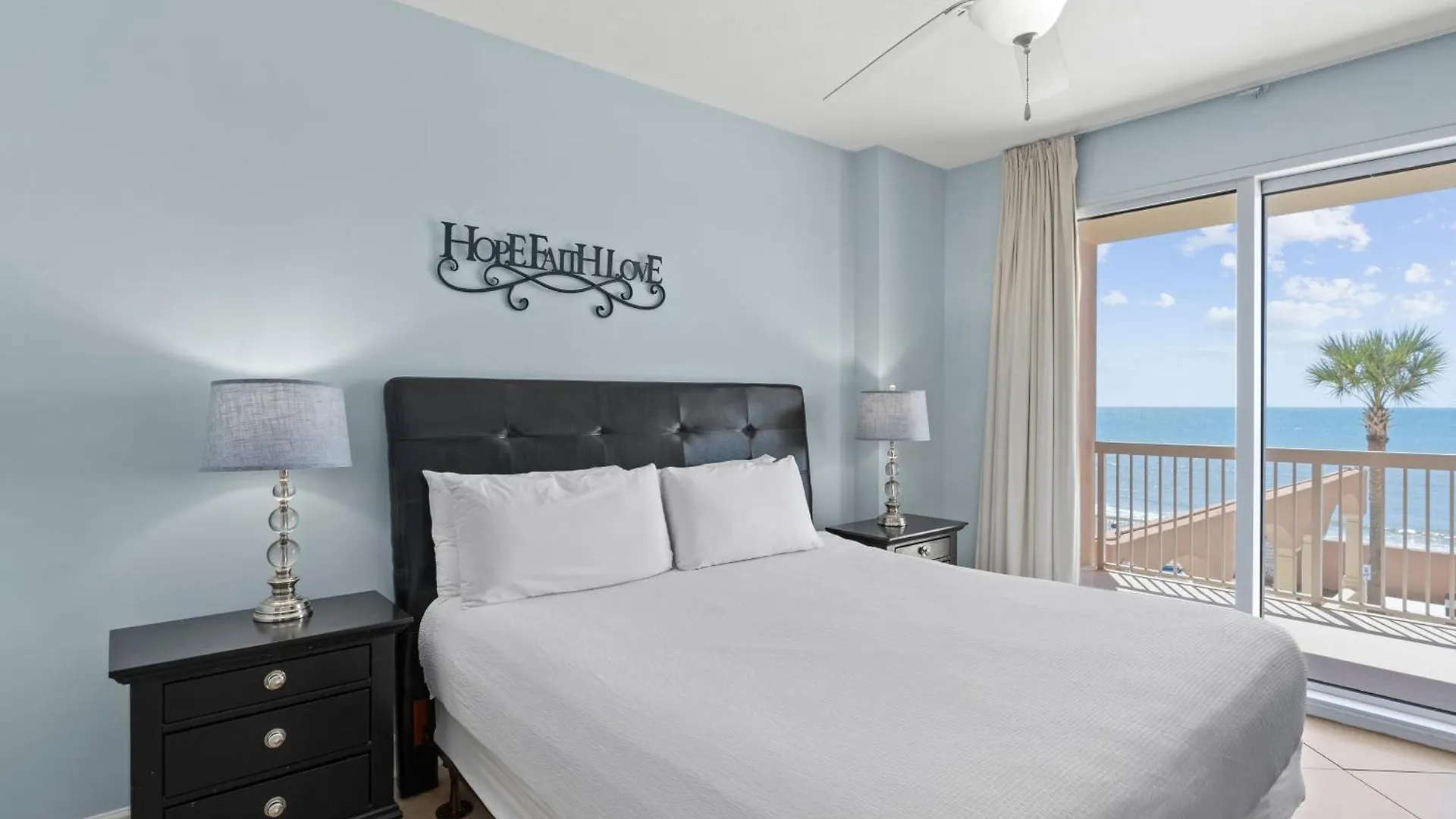 Oceanfront Condo W Pool Pier Park Access Front Beach Retreat By Avantstay Panama City Beach 0*,