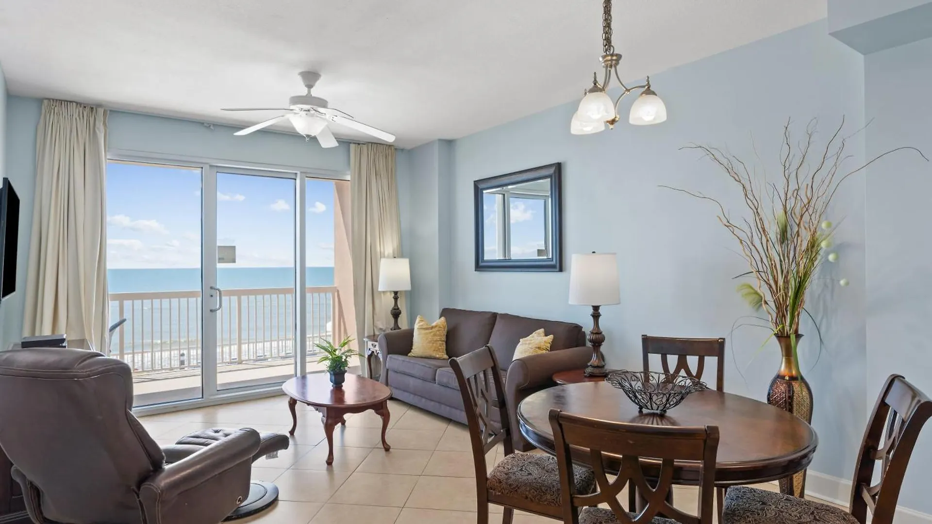 Oceanfront Condo W Pool Pier Park Access Front Beach Retreat By Avantstay Panama City Beach ABD