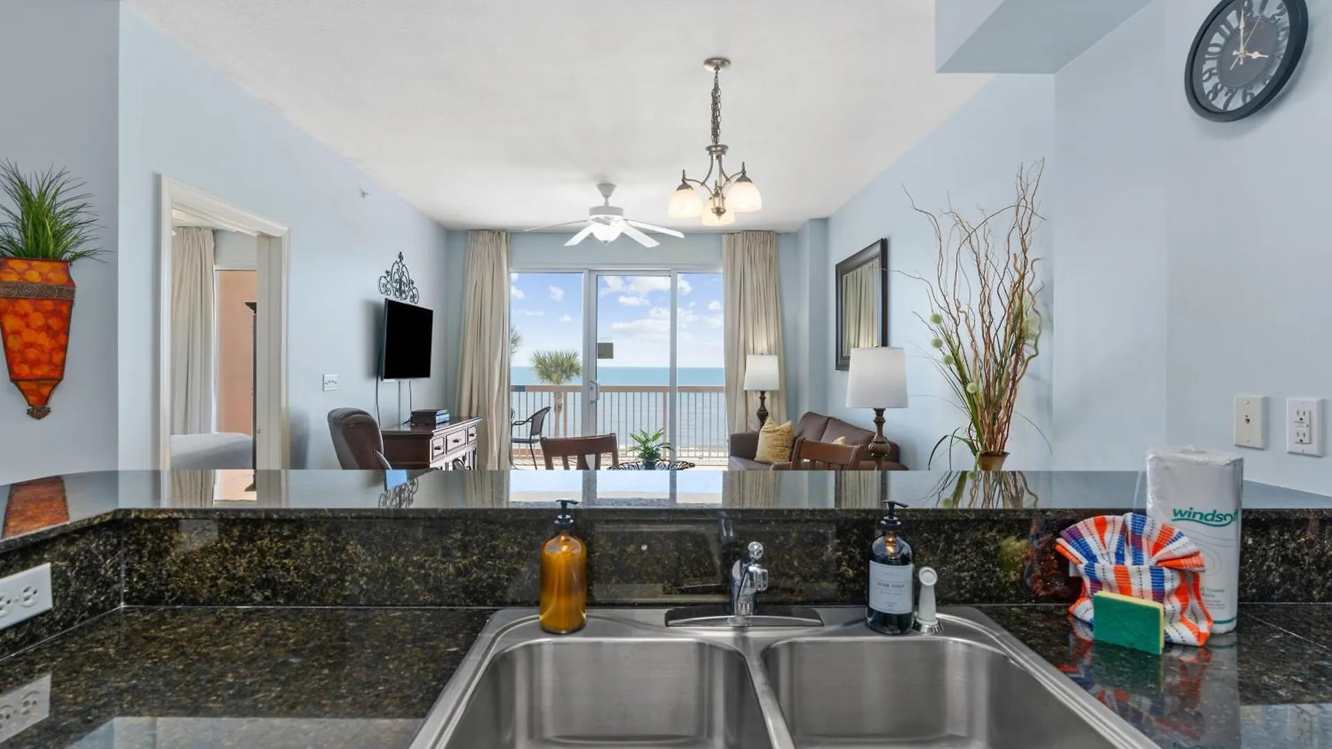 Oceanfront Condo W Pool Pier Park Access Front Beach Retreat By Avantstay Panama City Beach