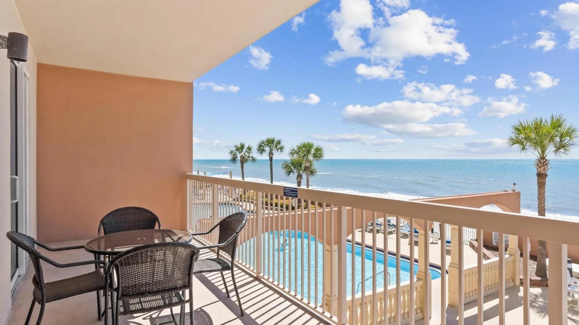 Oceanfront Condo W Pool Pier Park Access Front Beach Retreat By Avantstay Panama City Beach Tatil Evi